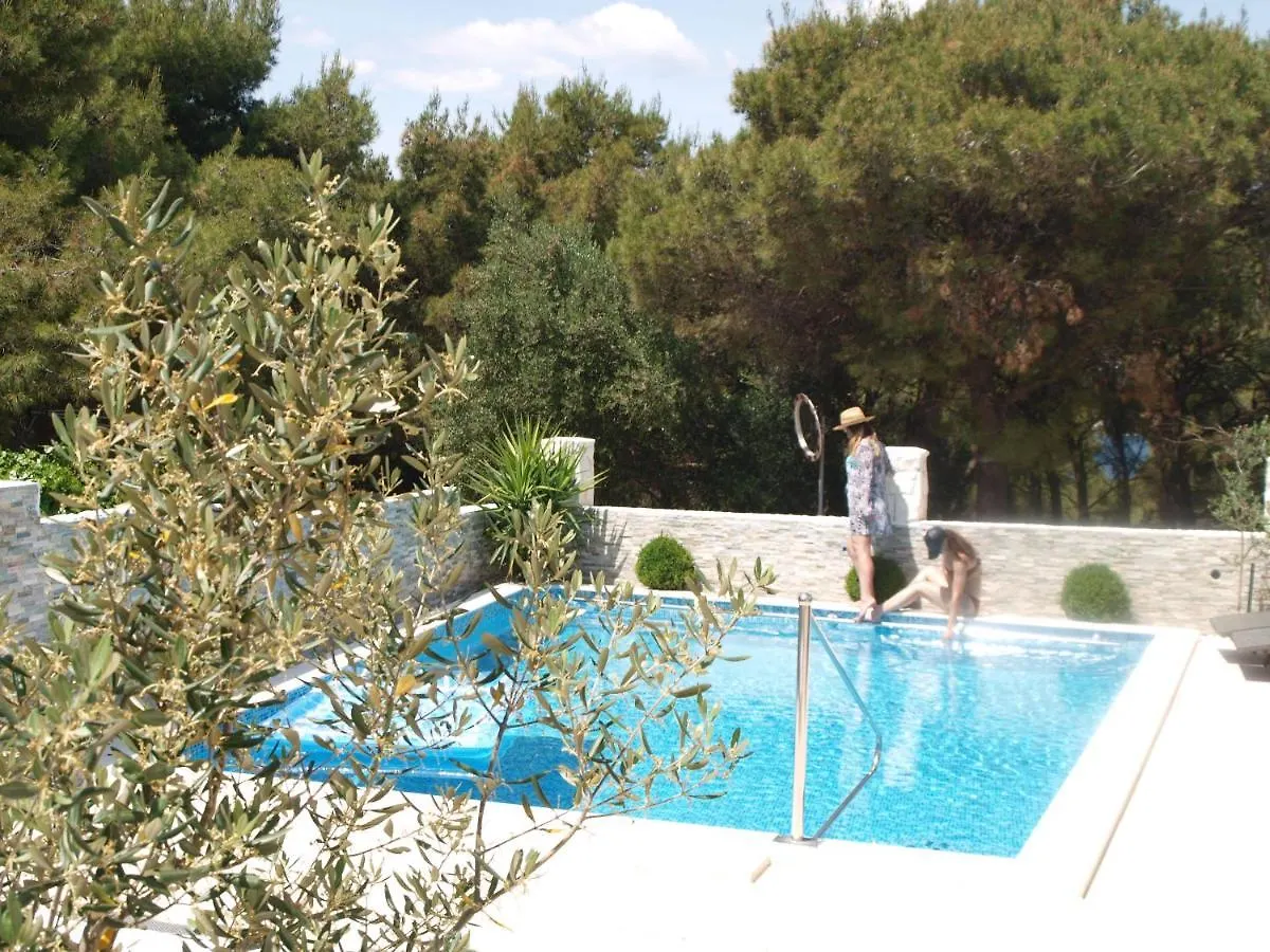 Apartments Punta Donji Okrug