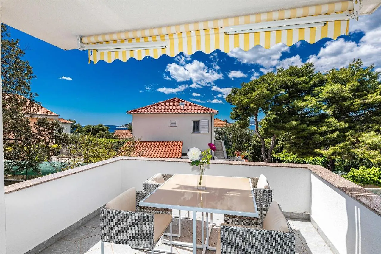 Apartments Punta Donji Okrug  0*, Donji Okrug (Ciovo) Croatia