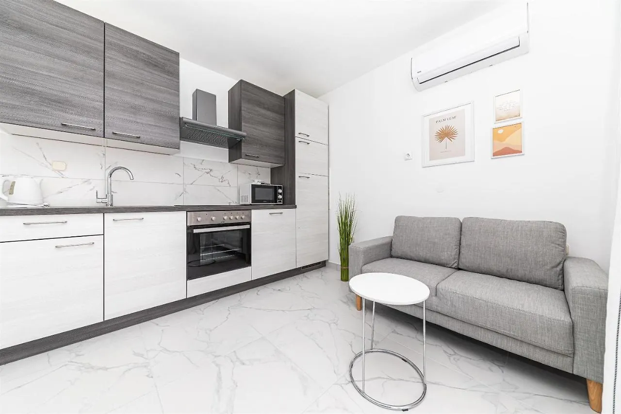 Apartments Punta 多吉奥科如 0*,  克罗地亚