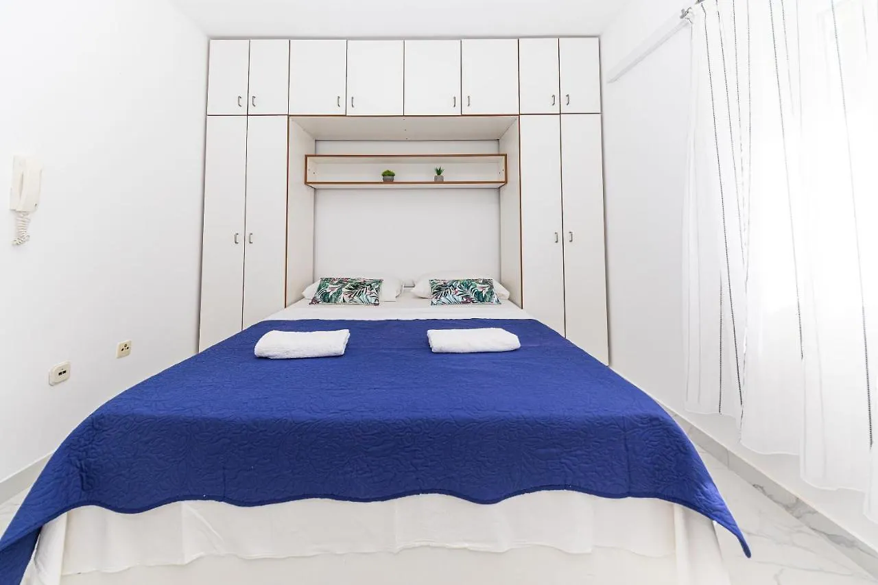 Apartments Punta Donji Okrug