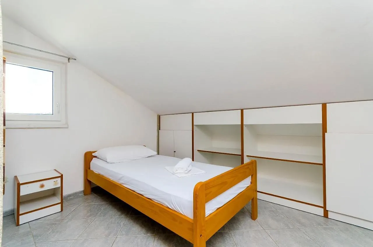 Apartments Punta Donji Okrug  0*, Donji Okrug (Ciovo)
